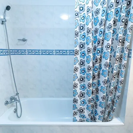 Isabel Charmoso E Bem Localizado Ribeira Brava