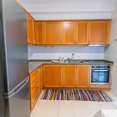 Isabel Charmoso E Bem Localizado Lägenhet