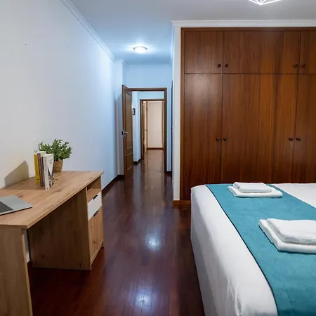 Апартаменты Isabel Charmoso E Bem Localizado