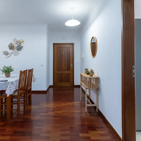 Isabel Charmoso E Bem Localizado