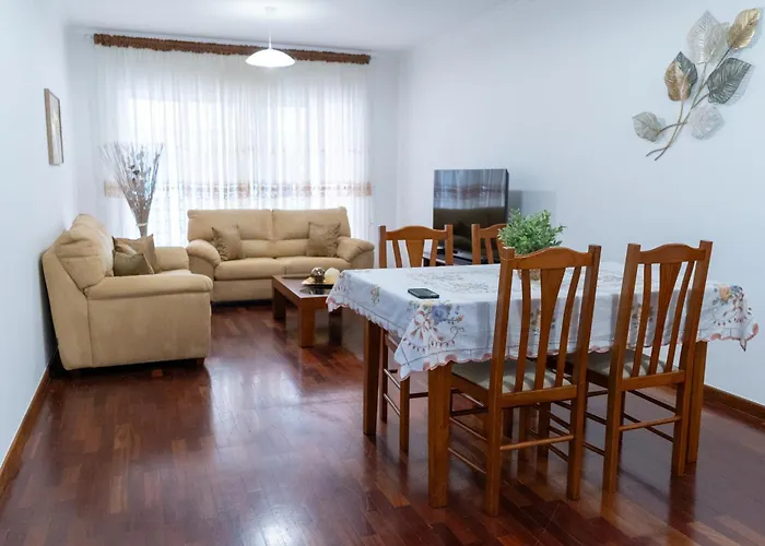 Isabel Charmoso E Bem Localizado アパート